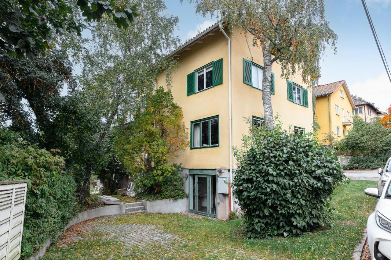 Fantastic 4 Bedroom Home In Bromma With Everything Стокгольм Экстерьер фото