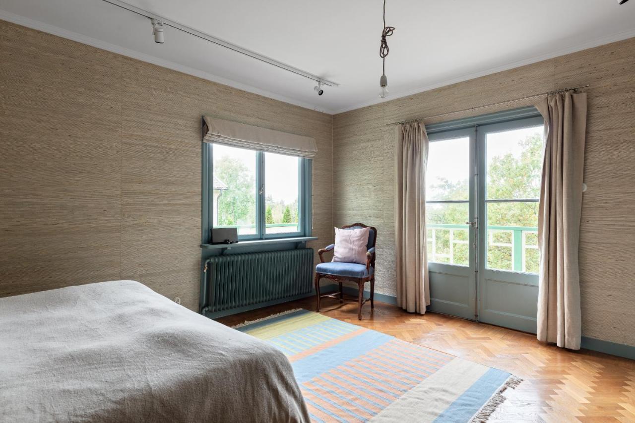 Fantastic 4 Bedroom Home In Bromma With Everything Стокгольм Экстерьер фото