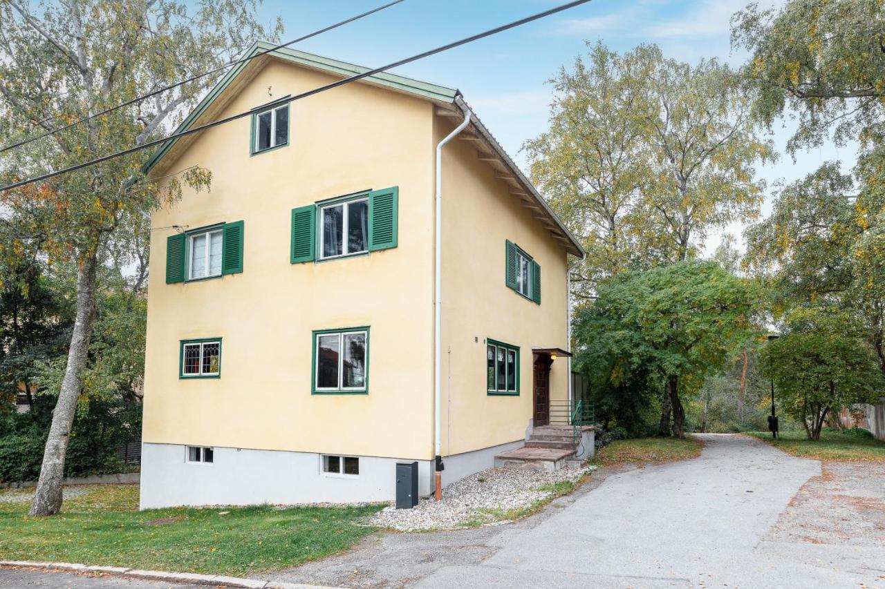 Fantastic 4 Bedroom Home In Bromma With Everything Стокгольм Экстерьер фото
